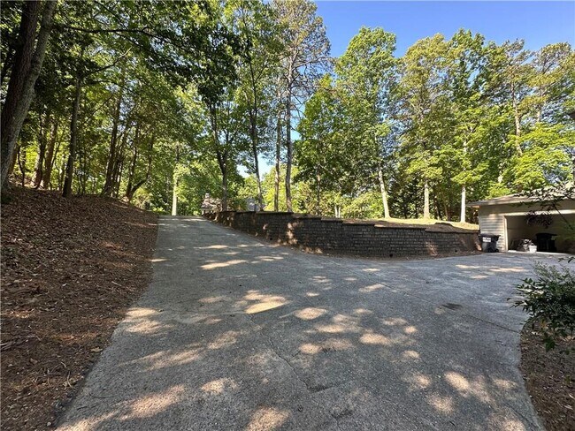 Building Photo - 645 Mt Victoria Pl