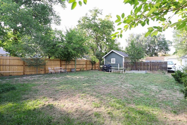 Building Photo - Beautiful Historic Two Bedroom Home