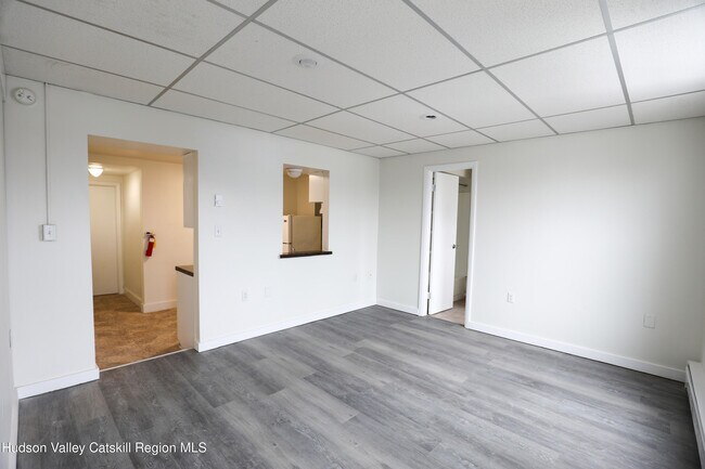 Building Photo - 184-186-186 Broadway