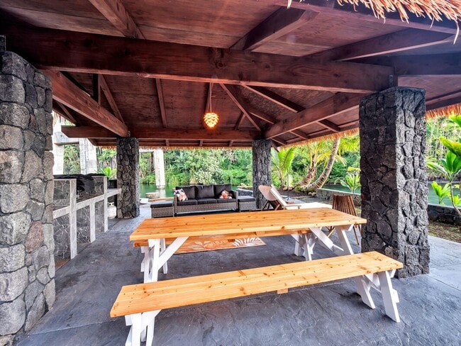 Building Photo - Oceanfront Estate: The Honolii Hale