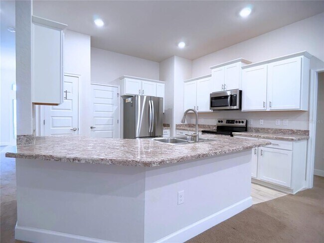 Building Photo - 4549 SE 25th Loop