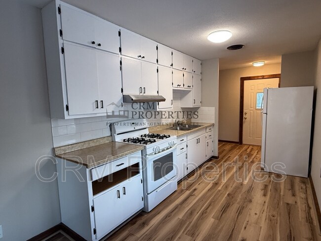 Building Photo - 805 Miami Blvd