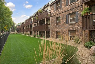 Uptown - Uptown Plaza Apartments