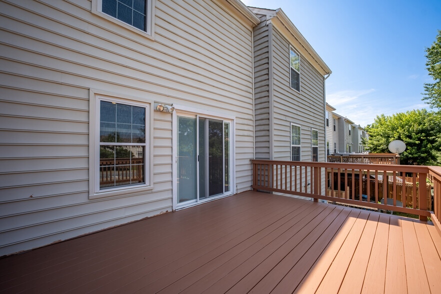 second floor deck - 6228 William Edgar Dr