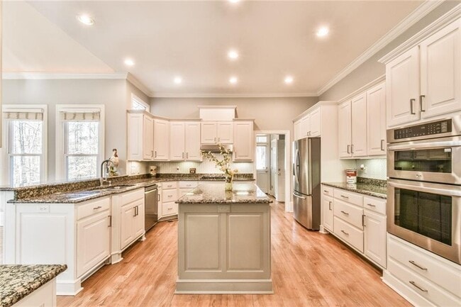 Building Photo - 2674 Nutwood Trce