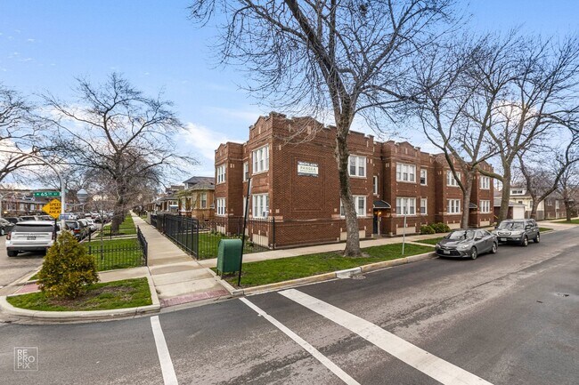 Building Photo - 6455 S Fairfield Ave 2714-24 W 65th Chicago, IL 60629