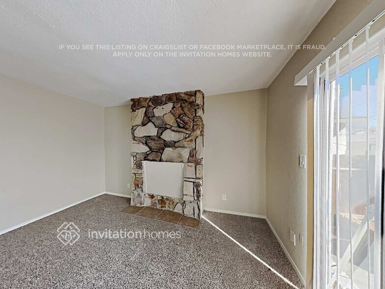 Building Photo - 122 E 83rd St
