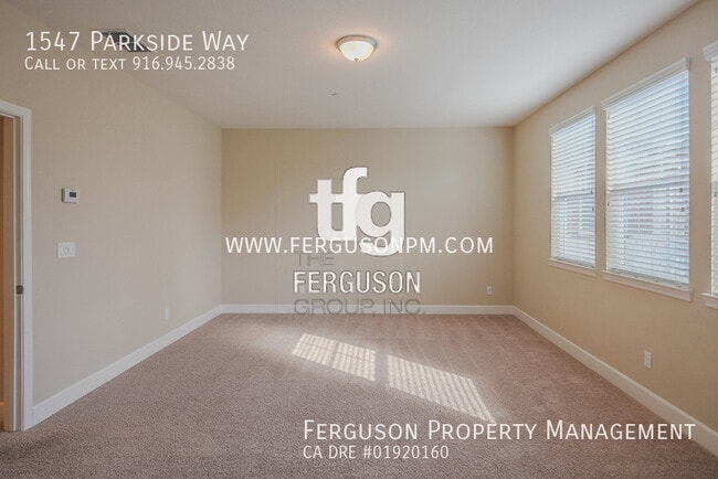 Building Photo - 1547 Parkside Way