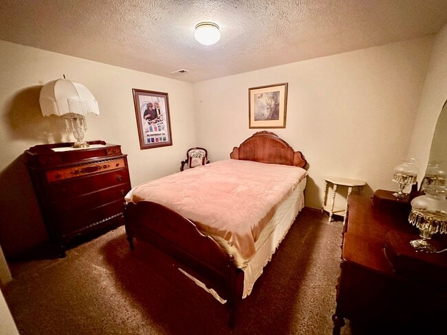 Building Photo - New Nine Mile Rental