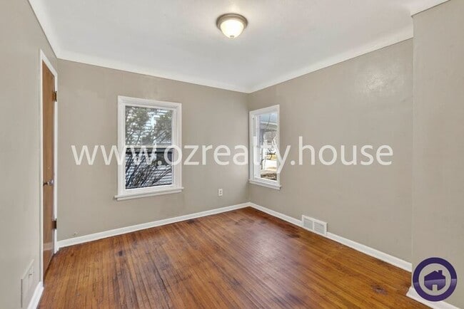 Building Photo - 837 Colburn St