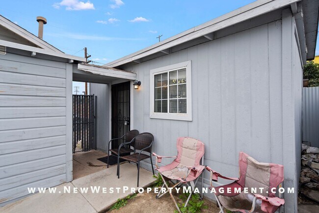 Building Photo - Charming Barrio Logan Studio - Available Now!