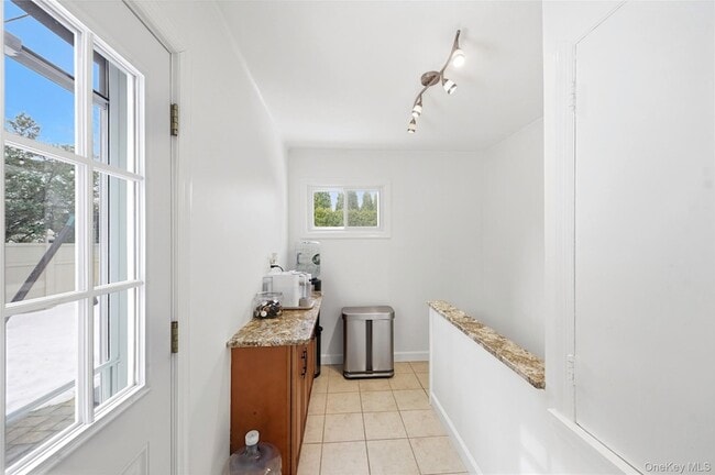 Building Photo - 103 Heatherdell Rd