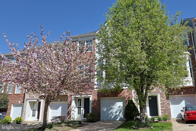 Building Photo - 3641 Bracknell Dr