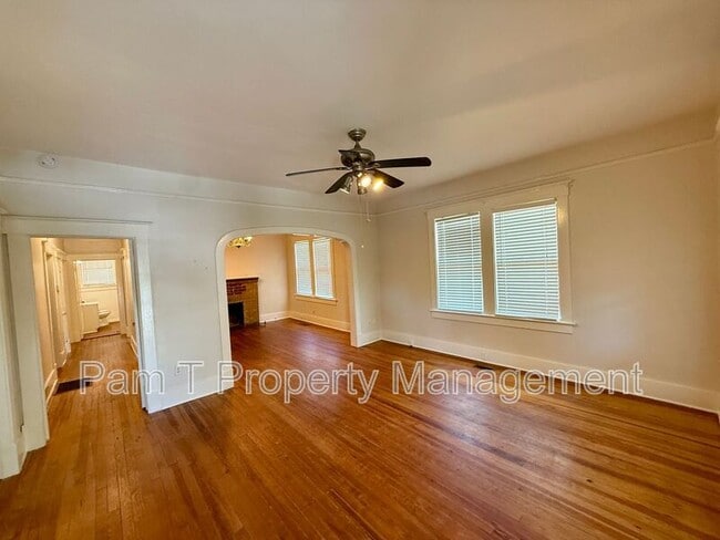 Building Photo - 101 Forrest Ave