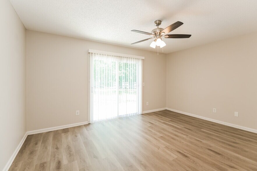 Building Photo - 11846 Marabou Ct N