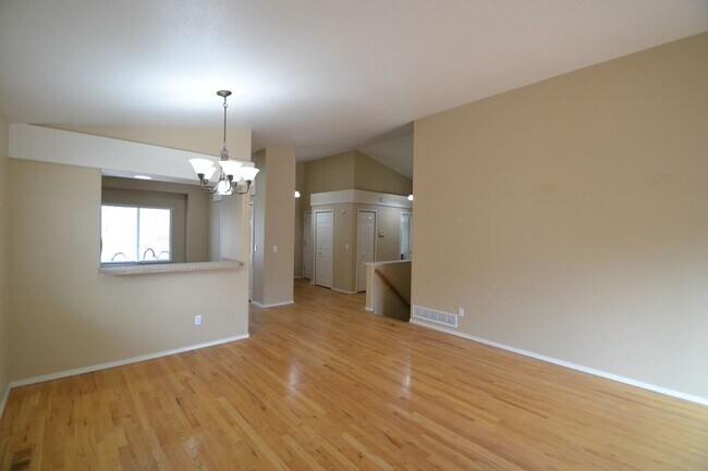 Building Photo - 3885 Cherry Plum Dr