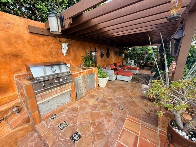 BBQ - 7815 W 83rd St