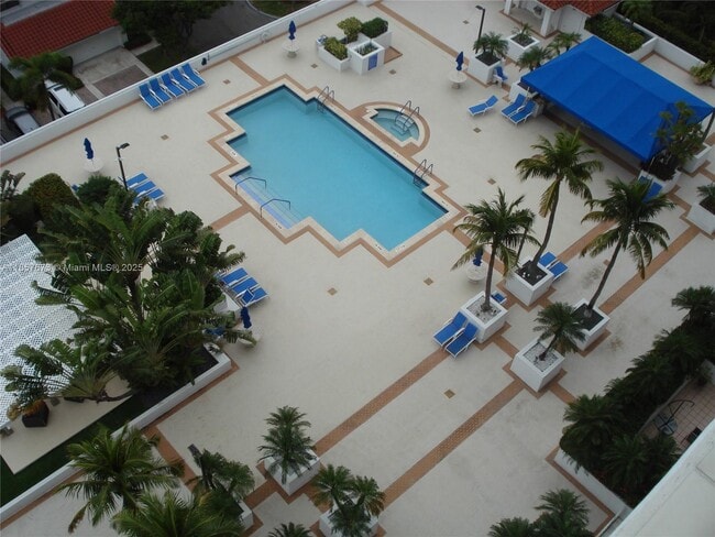 Building Photo - 3600 Yacht Club Dr