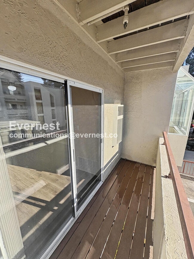 Building Photo - 3173 Wayside Plaza