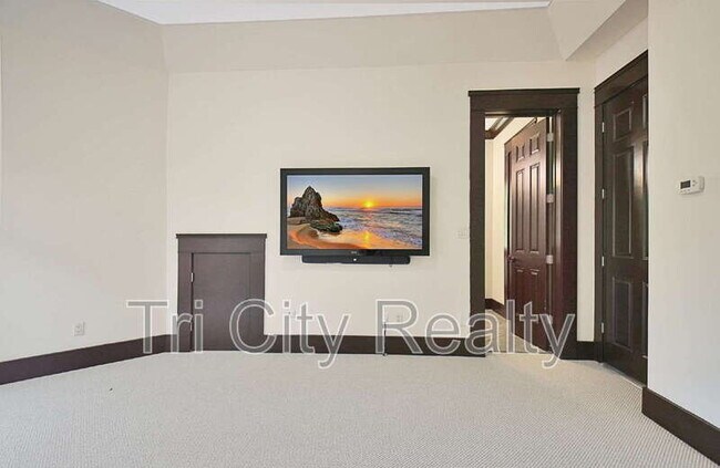 Building Photo - 250 Moss Creek Walk