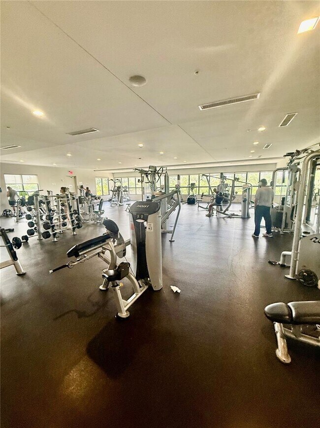 Building Photo - 7902 NW 105th Ct