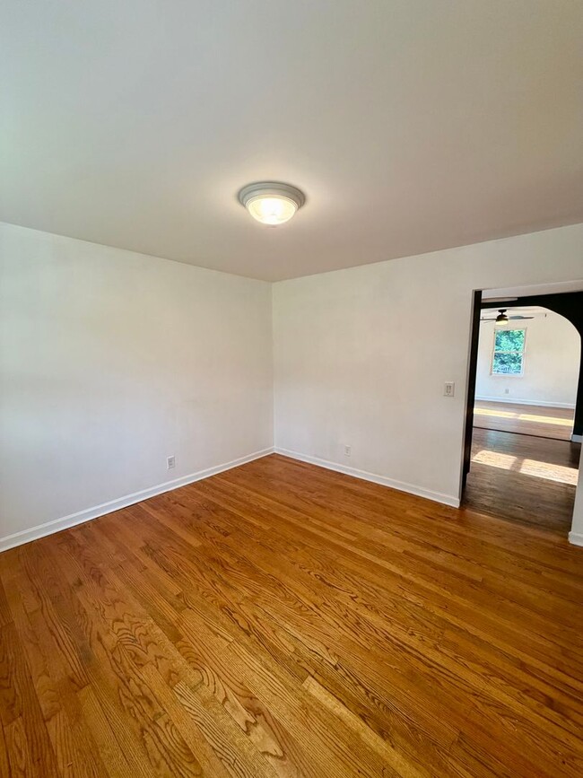 Building Photo - Charming 3-Bedroom Home with Updated Kitch...