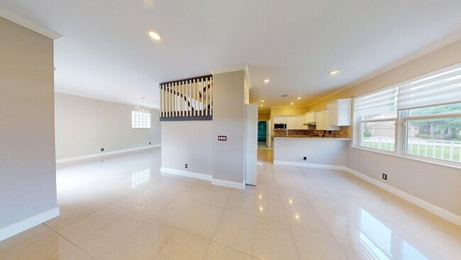 Building Photo - 113 Canterbury Pl