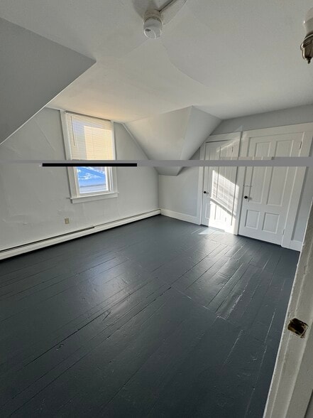 Building Photo - 96 Frost St