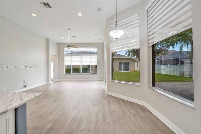 Building Photo - 6334 SW 192nd Ave