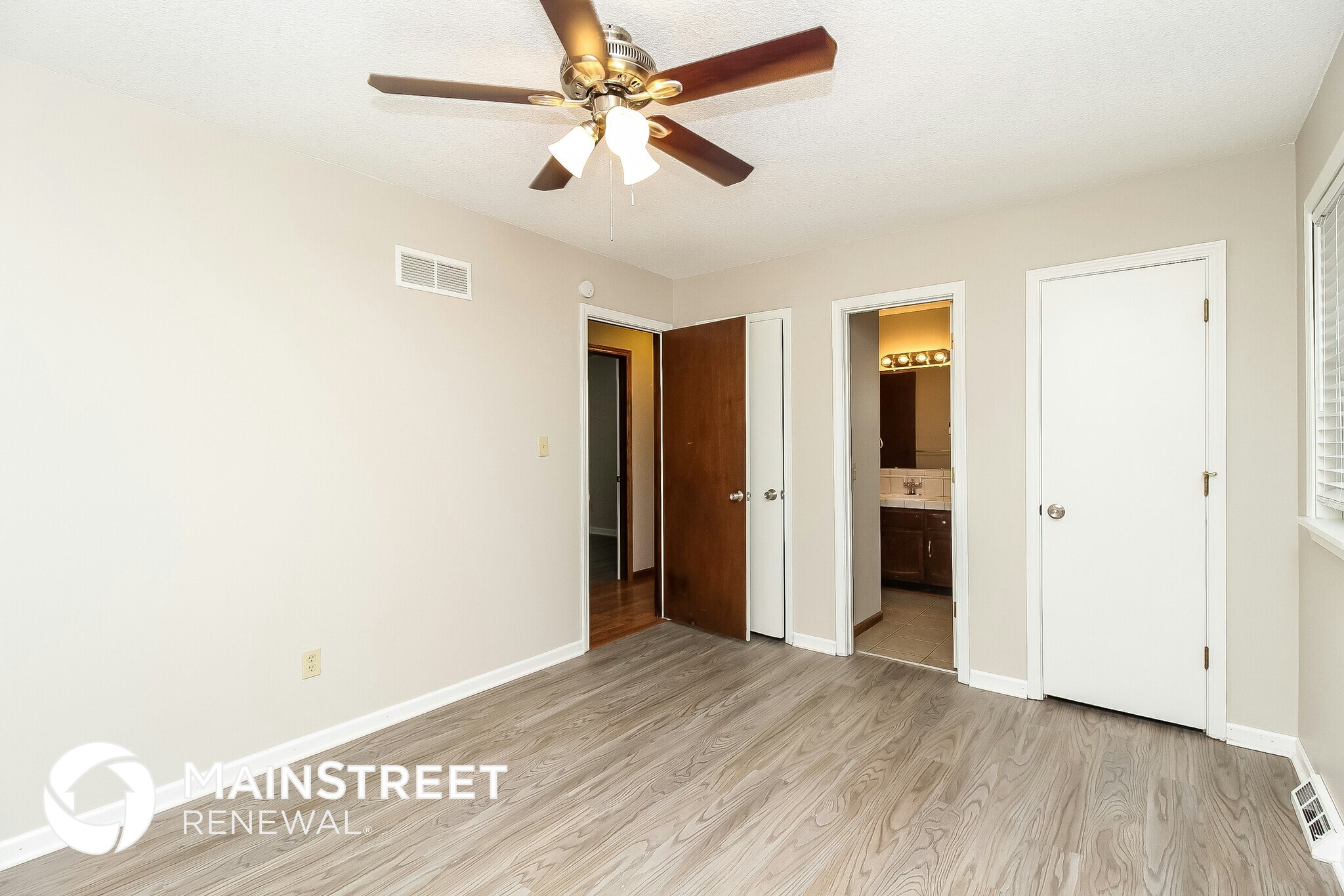 Building Photo - 201 S Ellison Way