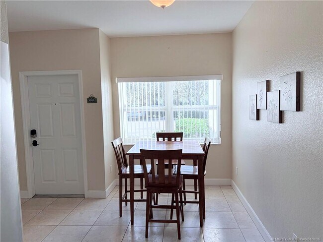 Building Photo - 4210 Gator Trace Ave