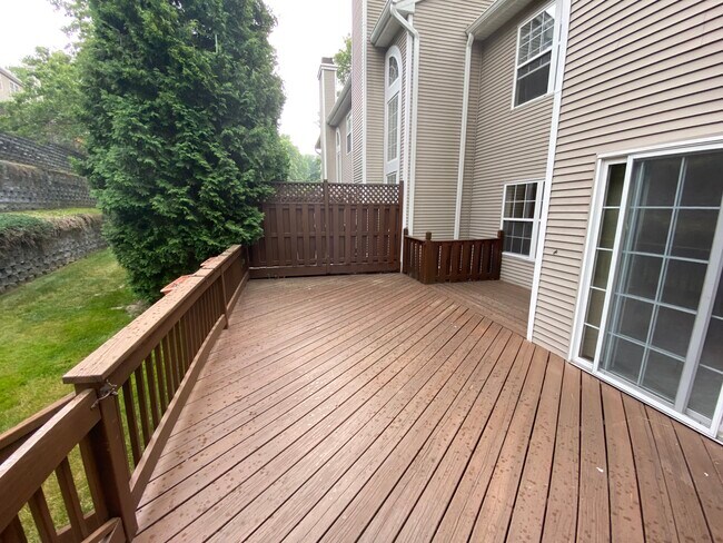 Deck - 402 Green Mountain Rd