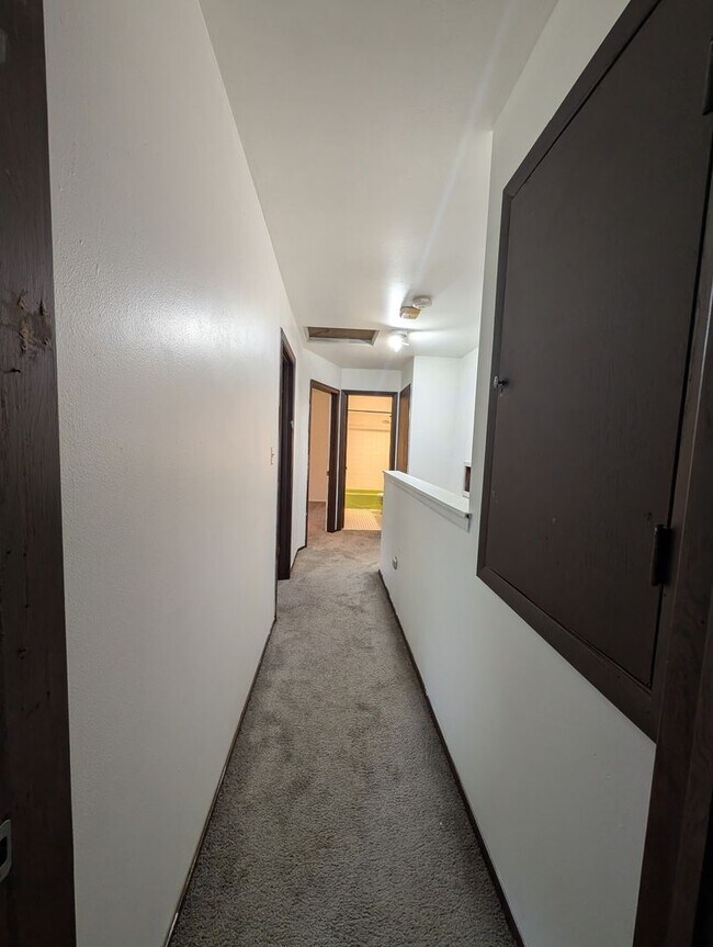 Building Photo - 6264-6266 N Denmark St. (Townhouse)