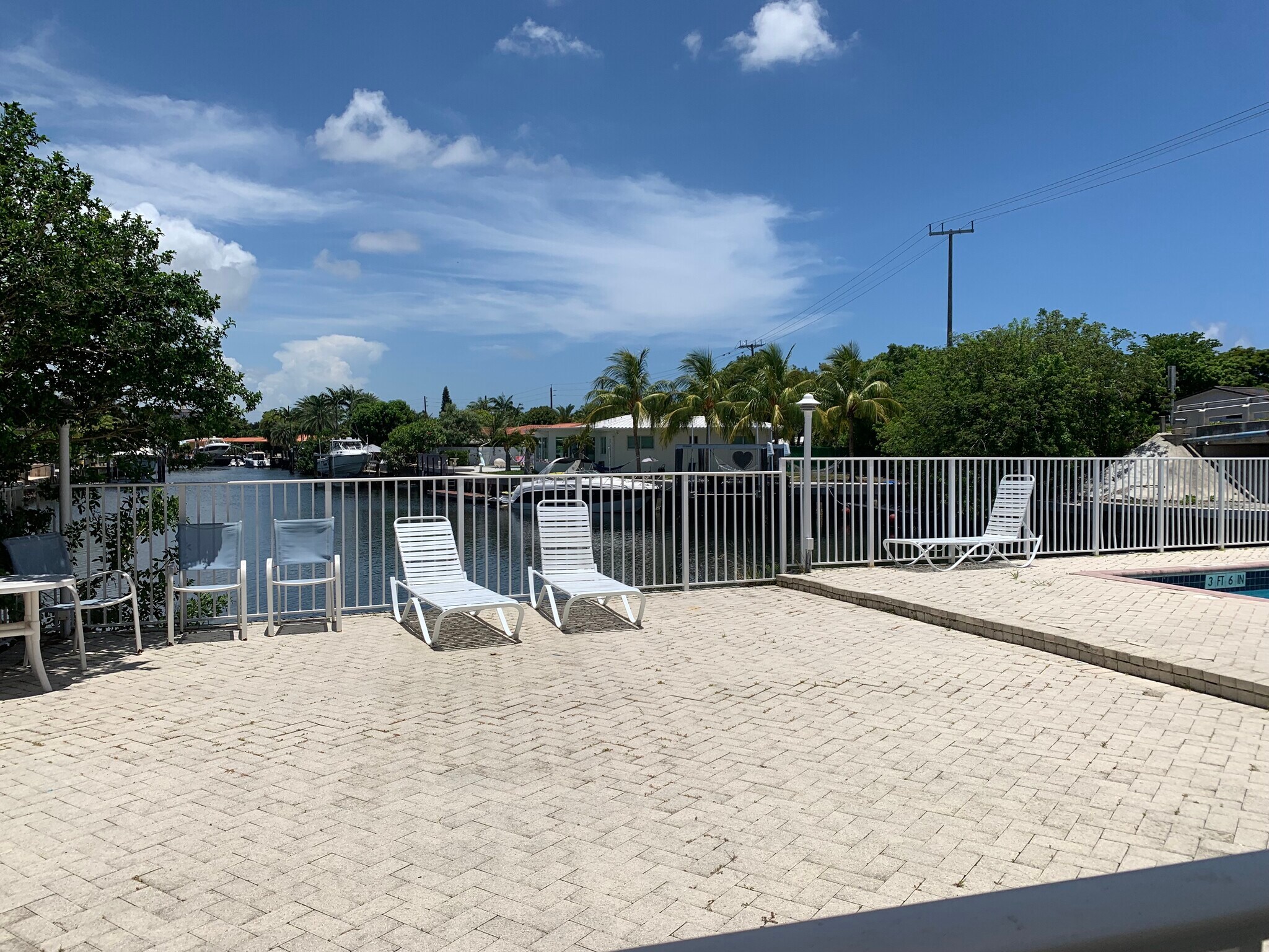 Building Photo - 2225 NE 123rd St