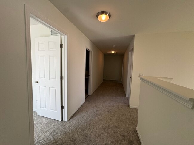 Building Photo - 405 Preserve Dr