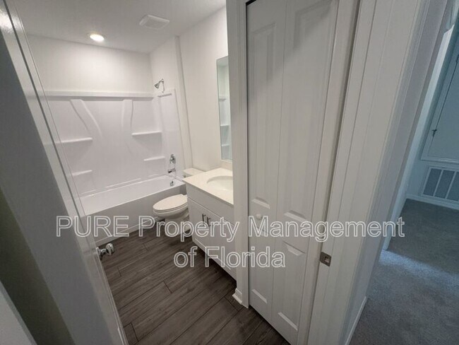 Building Photo - 1304 NW 48th Terrace