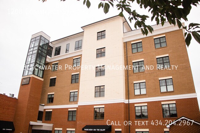 Building Photo - 1208 Commerce St