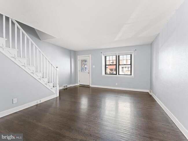 Building Photo - 6643 Algard St