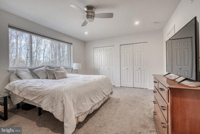 Building Photo - 28 Salthill Ct