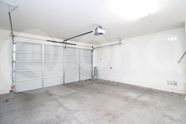 Building Photo - 1819 W Bonanza Dr