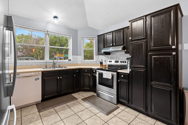 Building Photo - 4301 Brian Dr