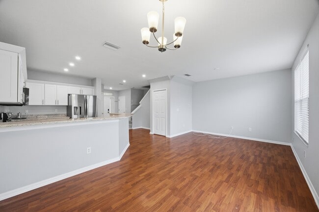 Building Photo - 6407 Barksdale Way