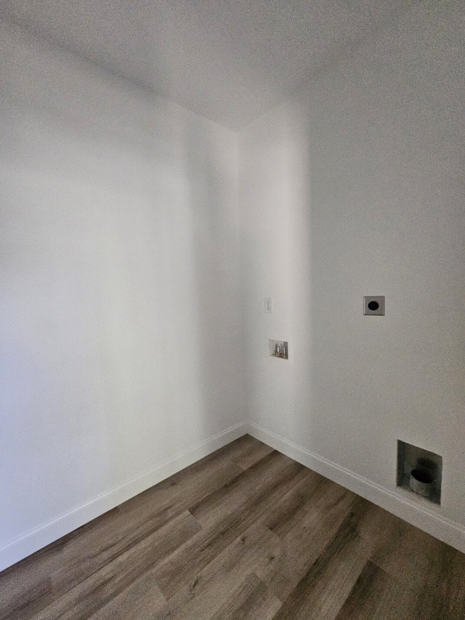 Building Photo - 305 Appian Dr