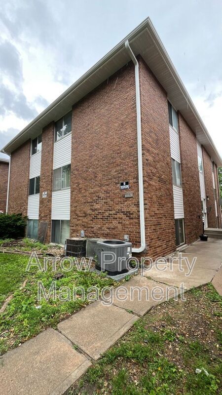 Building Photo - 1119 E St