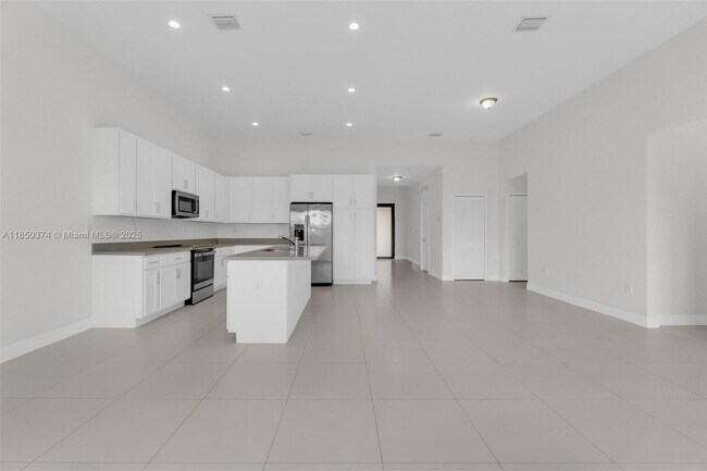 Building Photo - 19447 SW 124th Ct