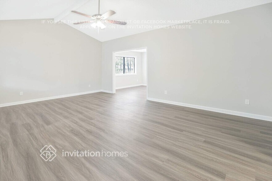 Building Photo - 2463 Rockwood Way SW