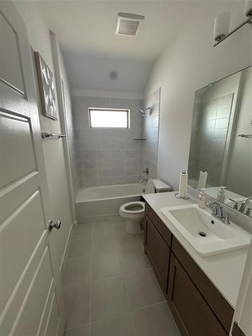 Building Photo - 1806 Balfour Bnd