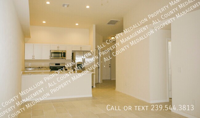 Building Photo - 1309 SE 8th Pl