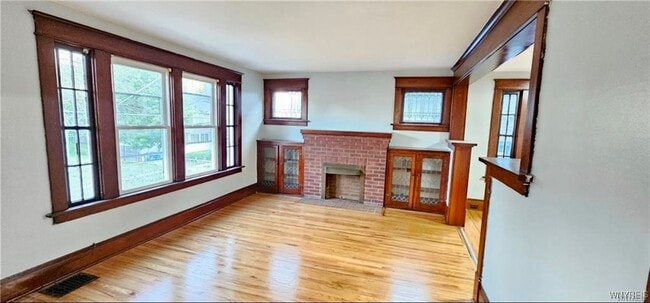 Building Photo - 320 Jewett Ave