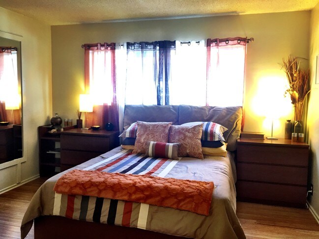 Bedroom - 20 20th Ave